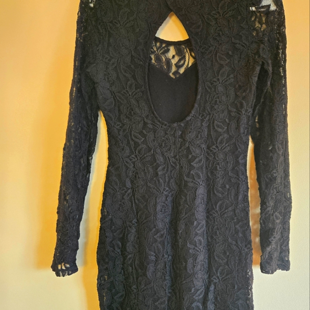 Material Girl Womens Black Long Sleeve Back Cutout Short Bodycon Dress Size  M